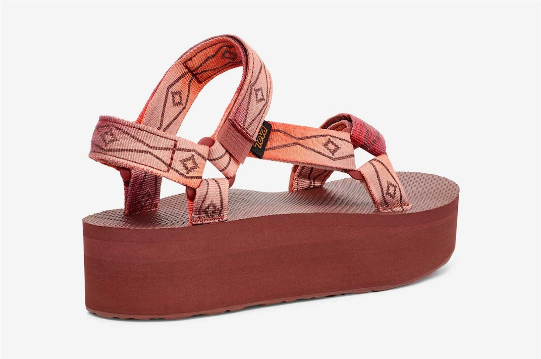 Flatform Universal Women's Sunscape Scarlet Sandals