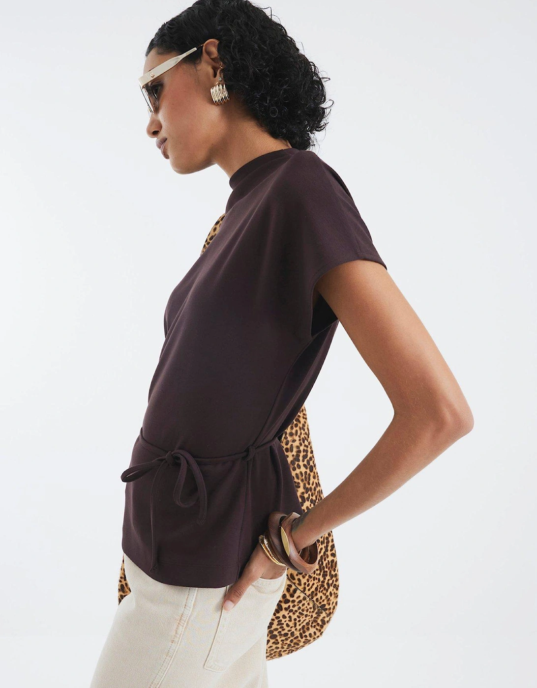 Short Sleeve Premium Clean Belted T-Shirt - Brown, 2 of 1