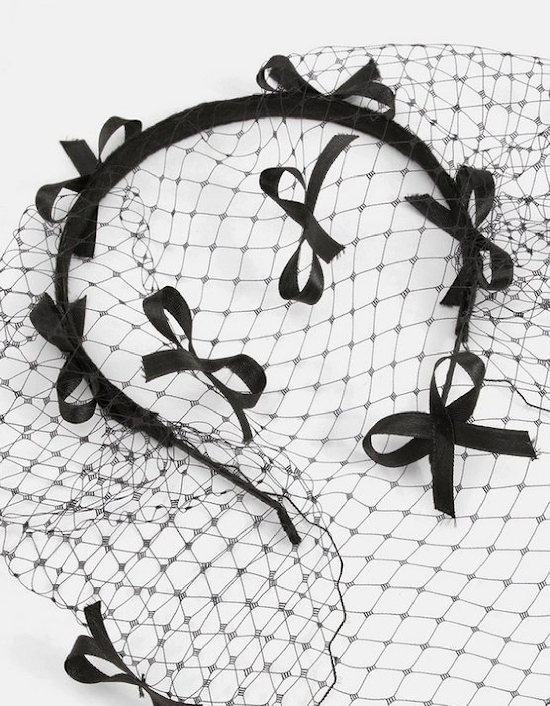 Mesh Bow Detailed Netting Fascinator