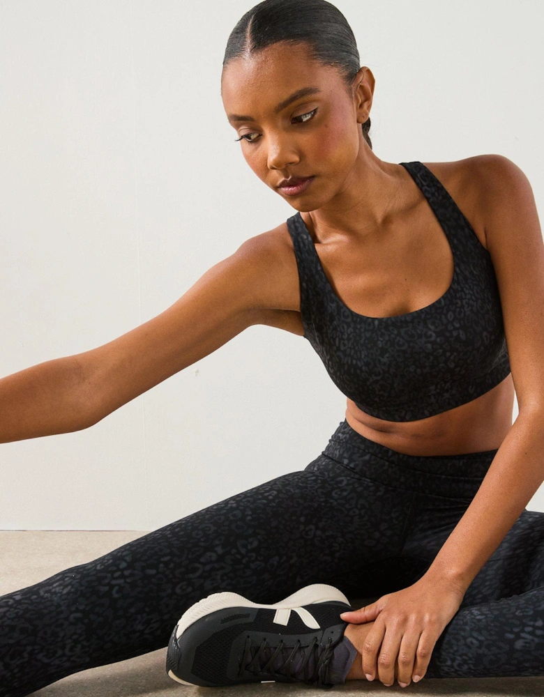 Womens Training Ultimate Yoga Racerback Bra - Black