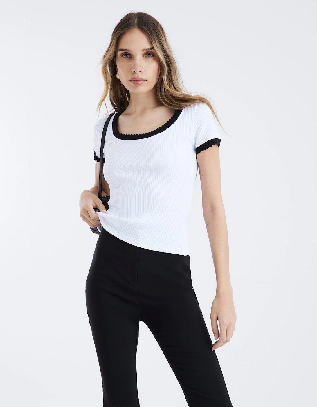 Ss Fitted Scallop Trim Tee, 2 of 1