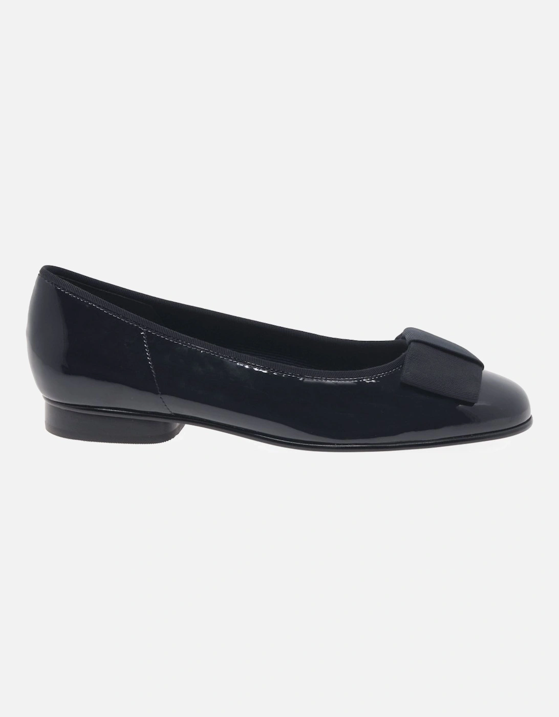 Assist Womens Bow Trim Ballerina Flats