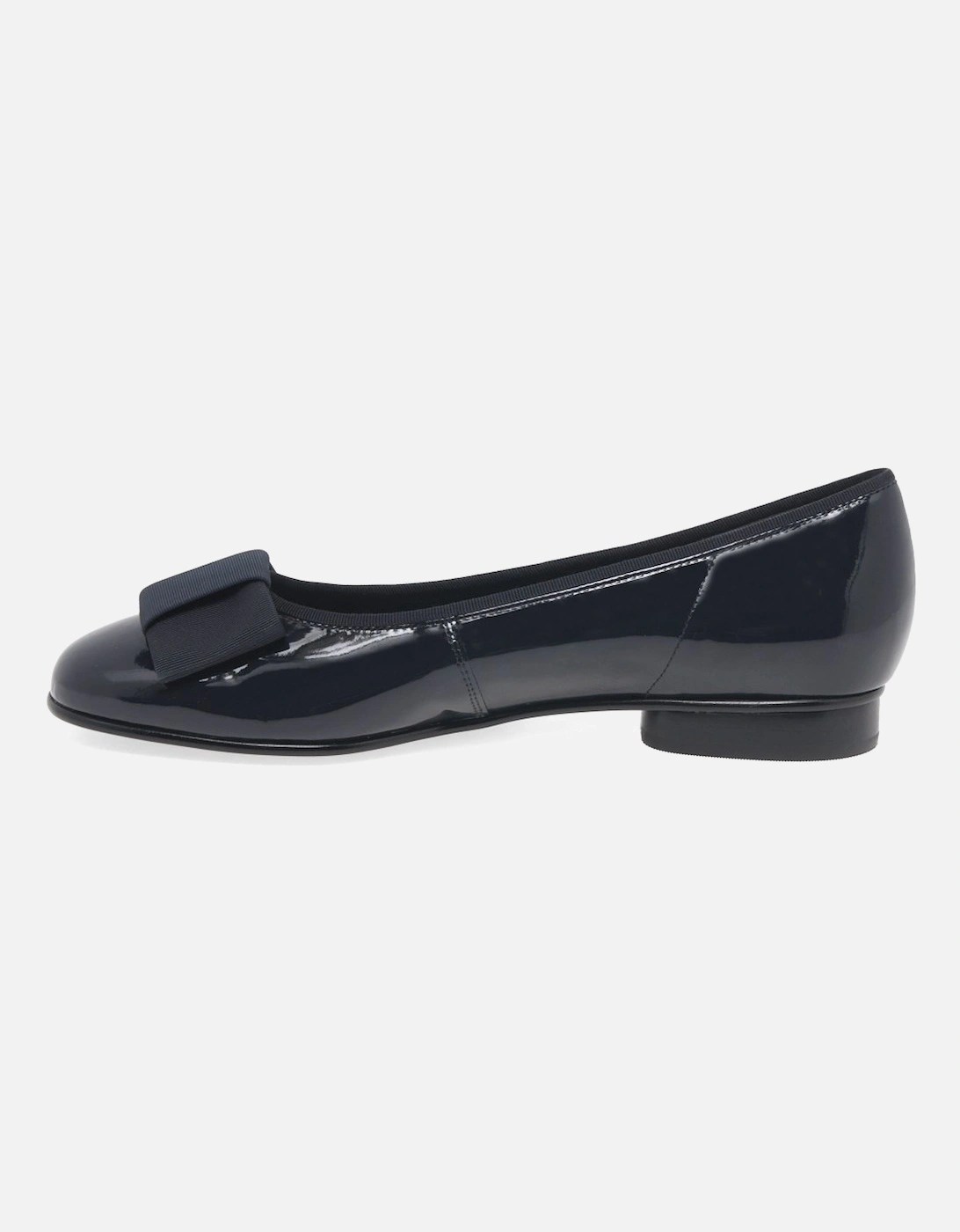 Assist Womens Bow Trim Ballerina Flats