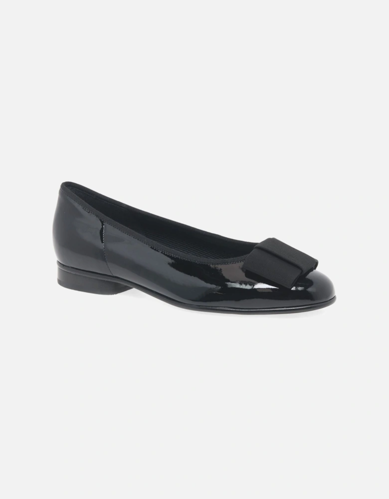 Assist Womens Bow Trim Ballerina Flats