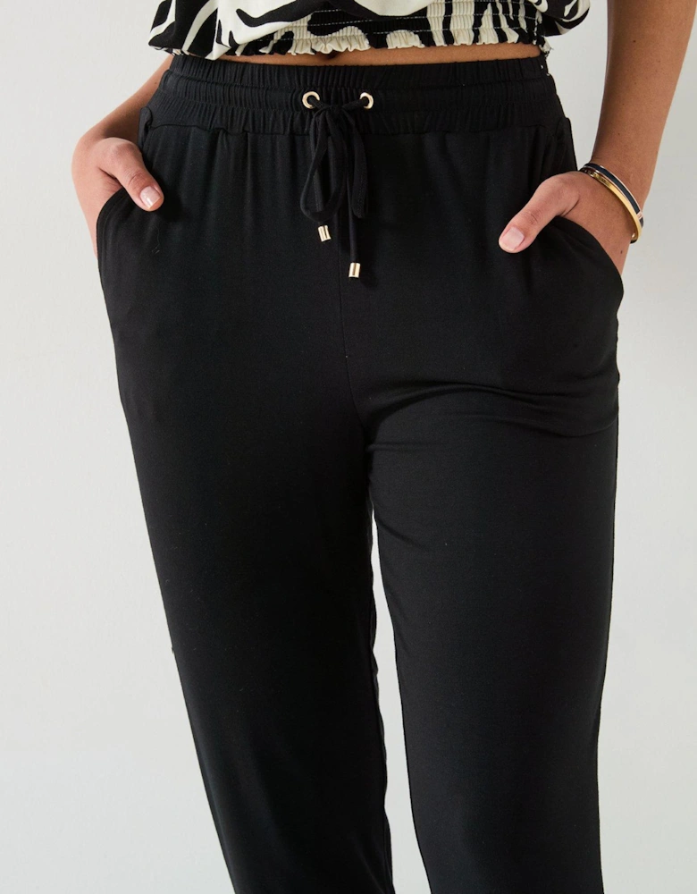 Tapered Leg Trousers - Black