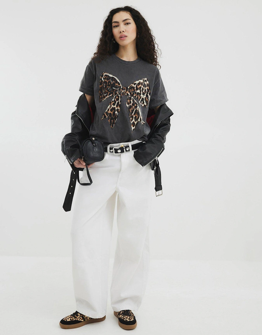 Short Sleeve Leopard Bow Washed Tee - Grey
