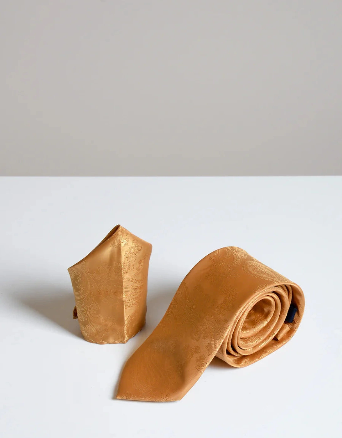 Paisley Tie & Pocket Square Set - Gold