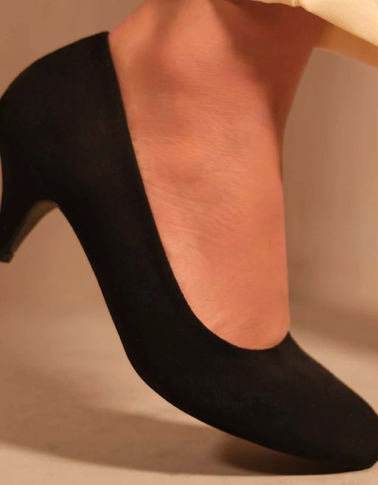 Low Heel Court Pumps