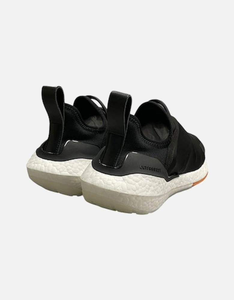 Ultraboost 22 - Black / White