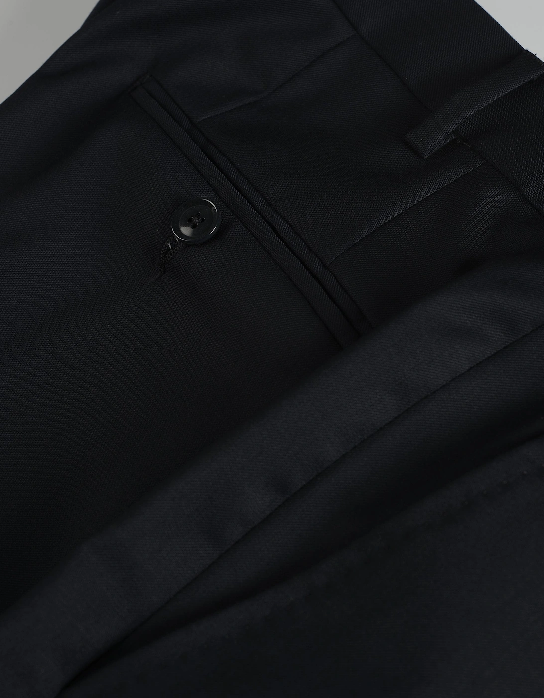 2 BUTTON SUIT