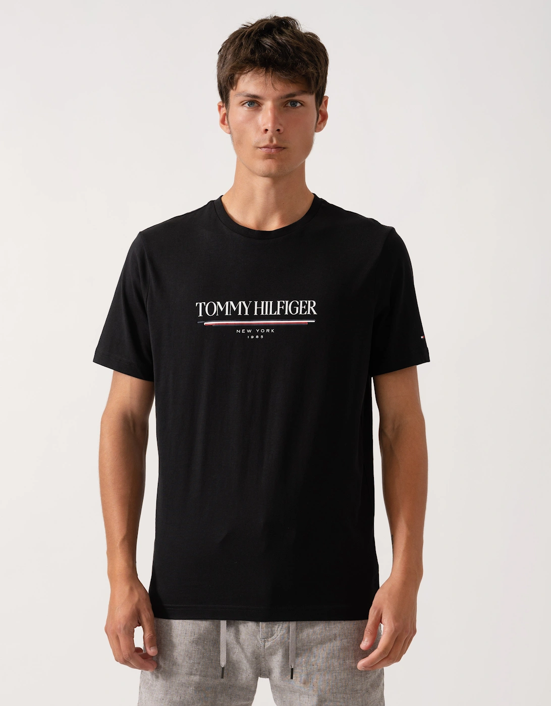 Tommy Hilfiger Men's Black Brand Love Hilfiger Tee  38/Regular M