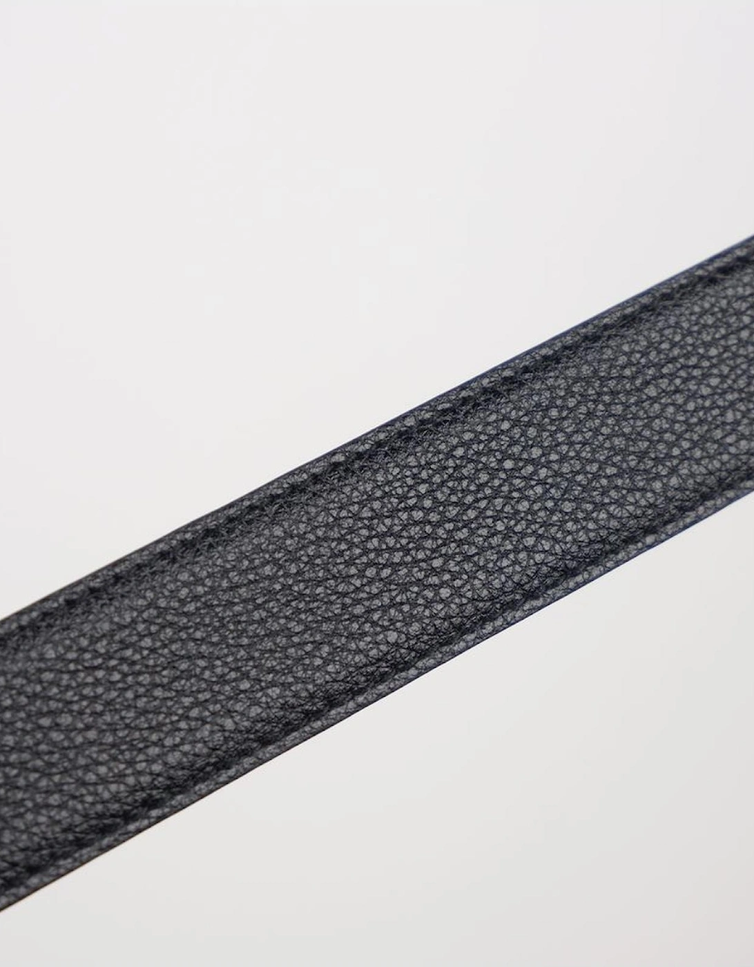 Hammered Calfskin Belt with Golden Logo Buckle Women - Black