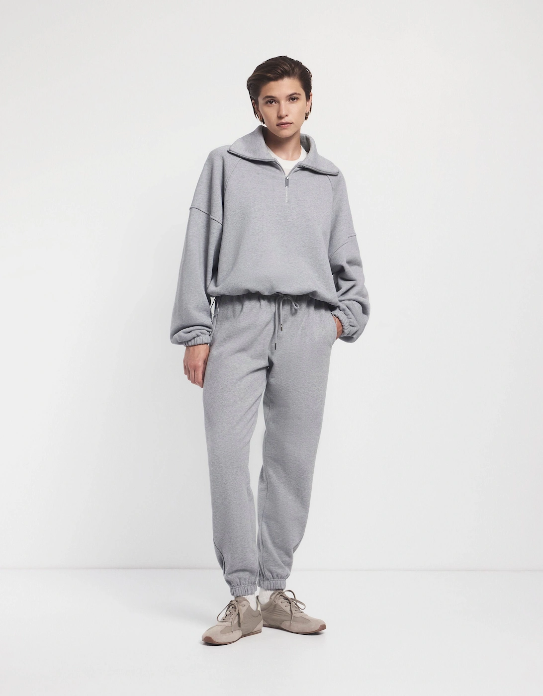 Signature Sweatpant in Grey Marl, 4 of 3