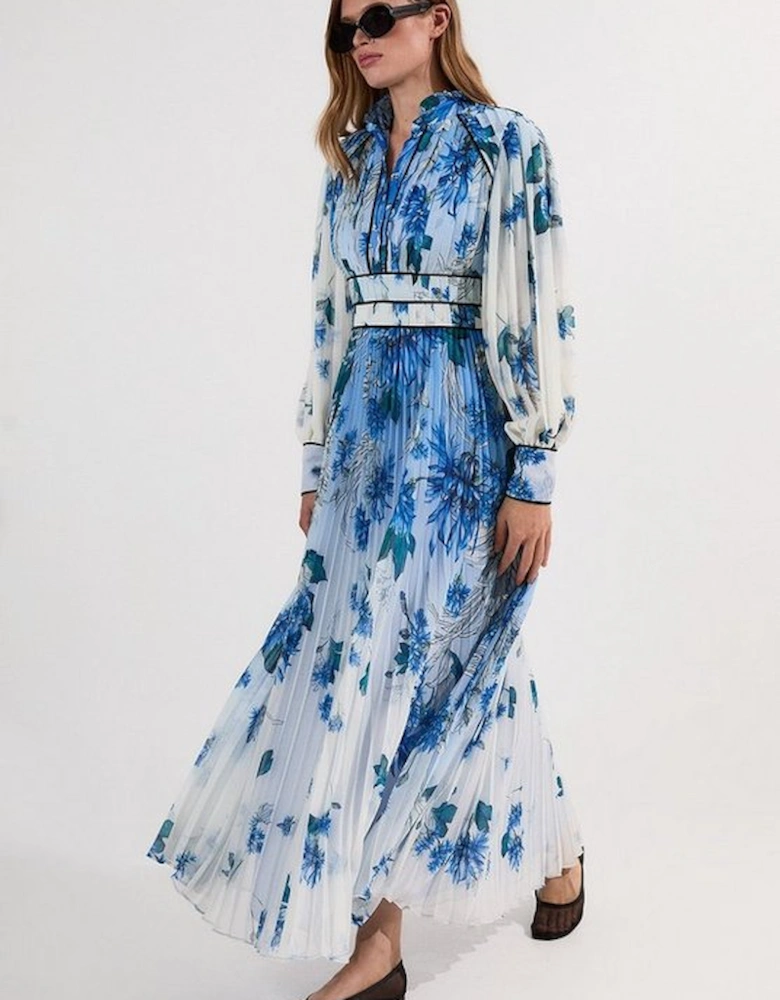 Scattered Floral Print Pleated Maxi Dress