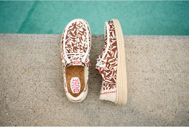 HEYDUDE Wendy Espadrille Retro Palm Cotton Blend Women's Downtown Brown/Egret Espadrilles