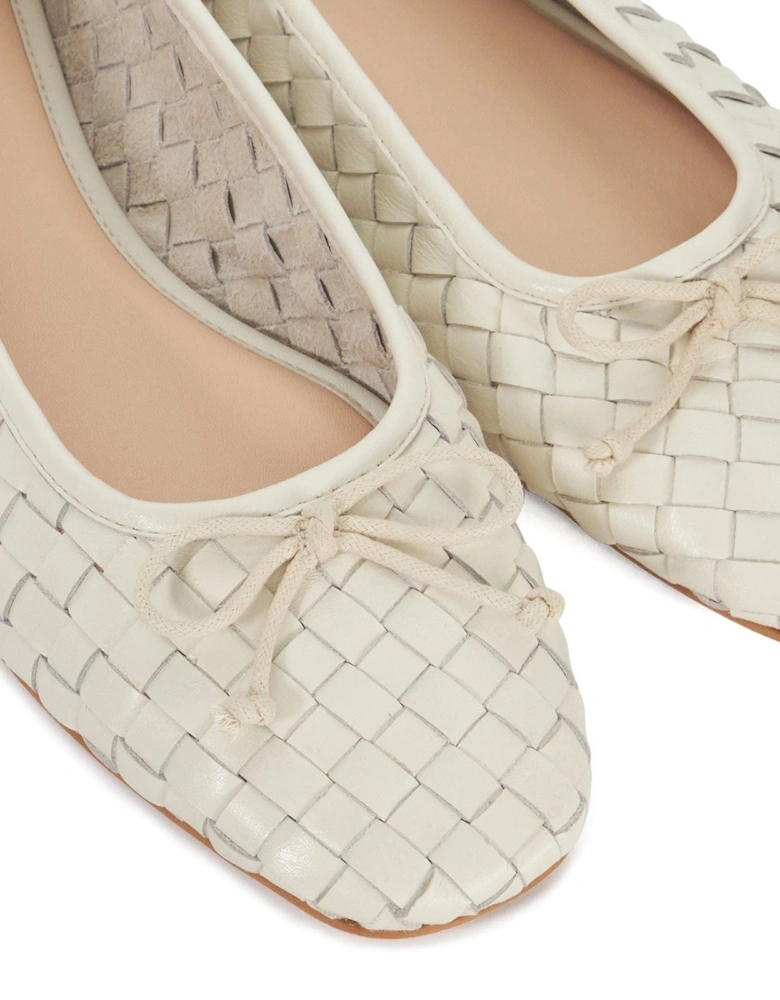Dune Heat Leather Women's Ecru Flats