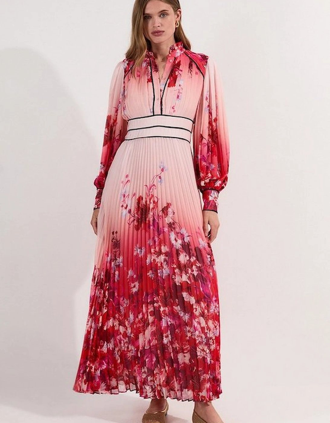 Scattered Floral Print Pleated Maxi Dress