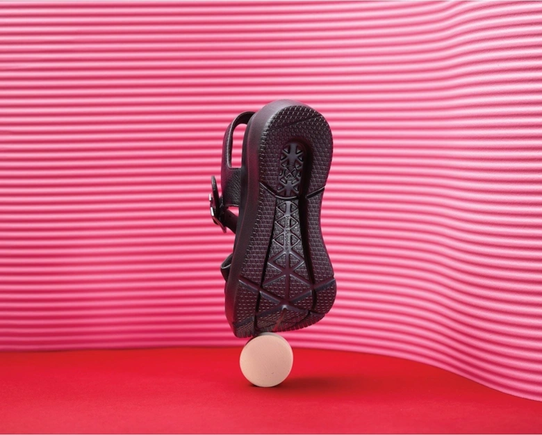 Uplift Leather Women's Black Sandals