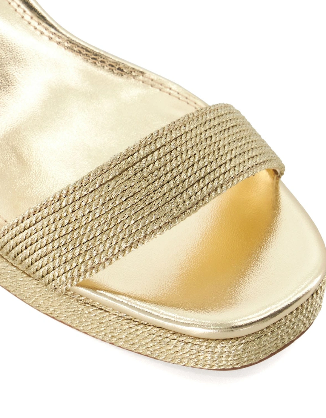 Motive Mid-Platform Sandals