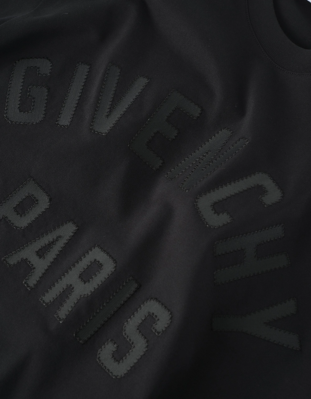 REGULAR FIT EMBROIDERED LOGO T SHIRT