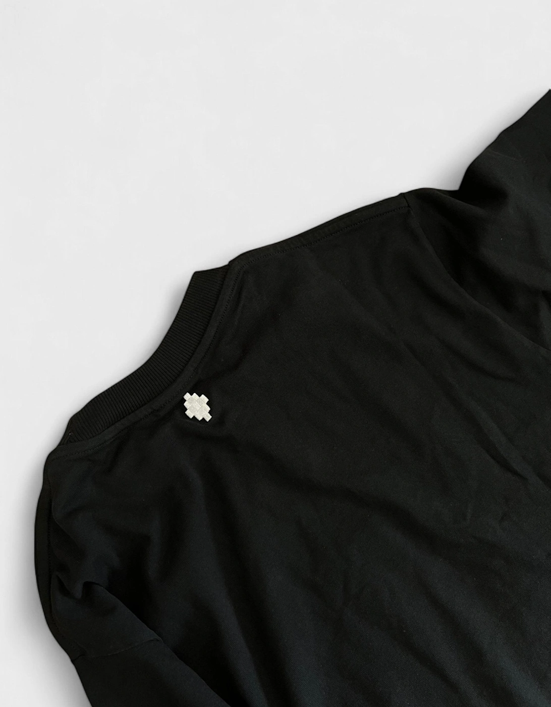 Collar Feathers T-Shirt Black white