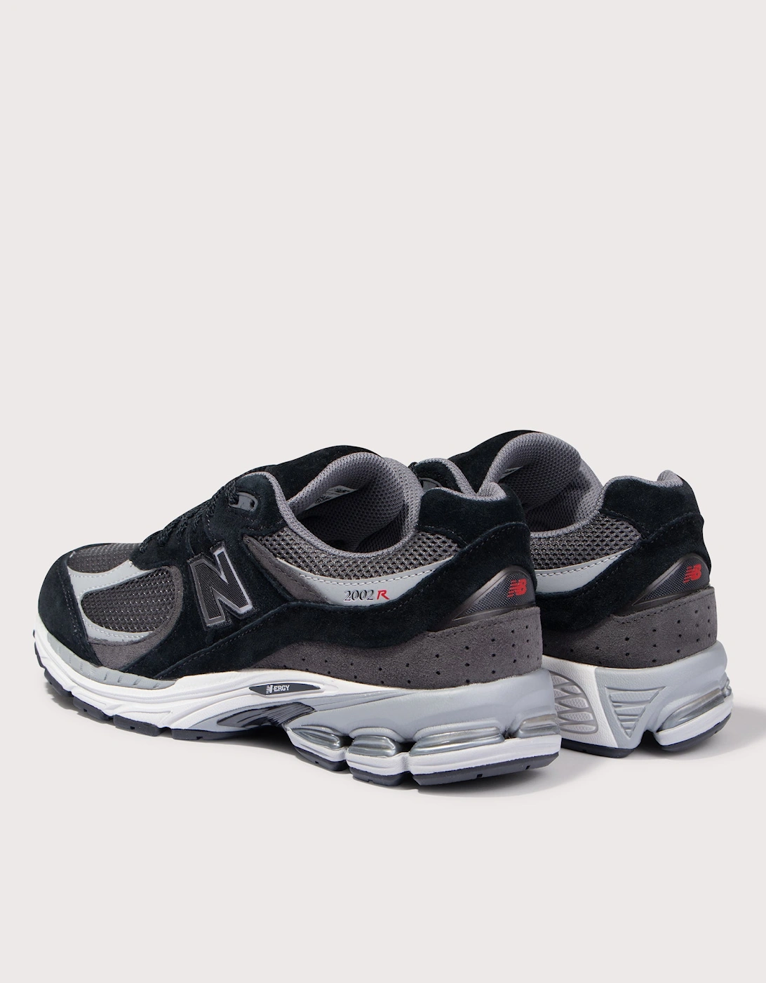 2002R Sneakers