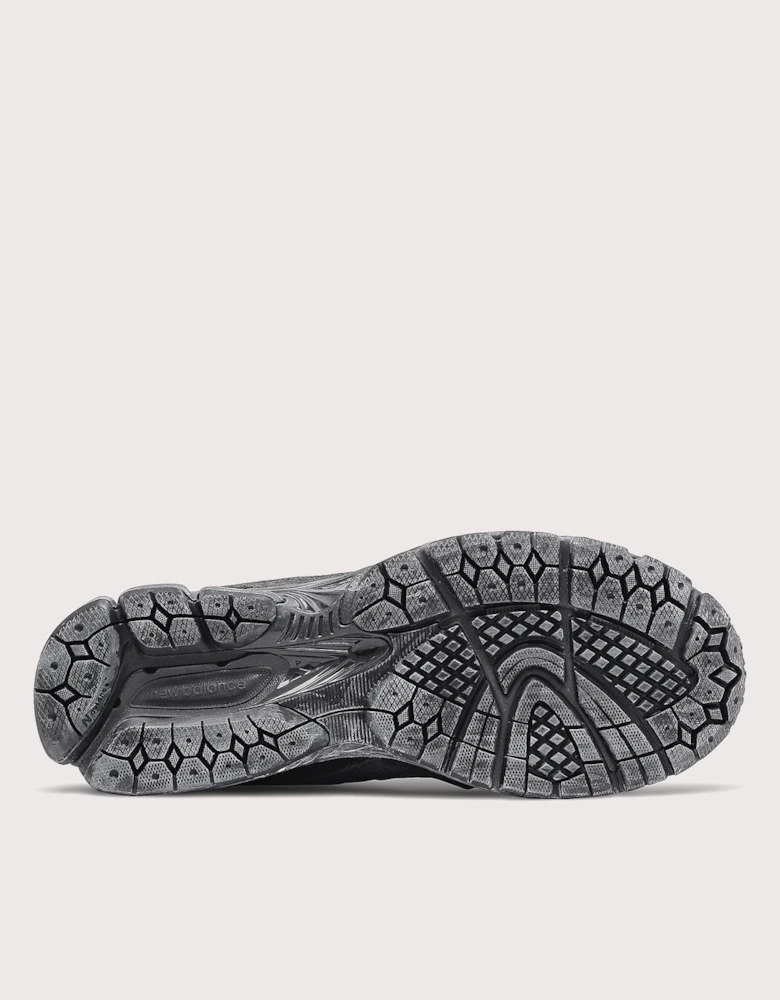 2002R Protection Pack Sneakers