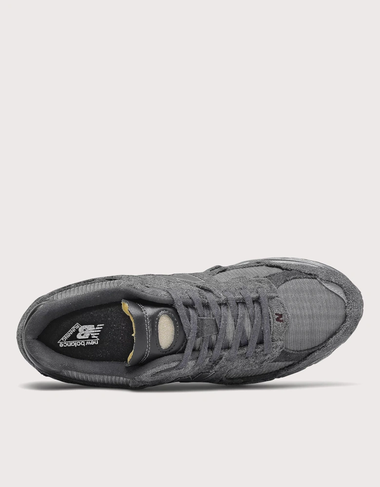 2002R Protection Pack Sneakers
