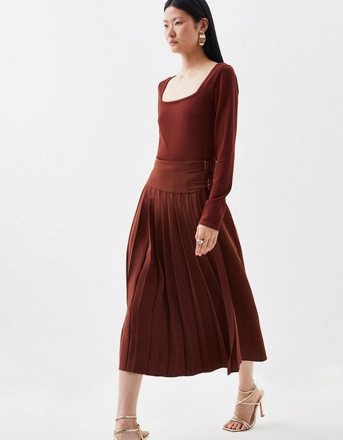 Viscose Blend Square Neck Figure Form Knitted Top