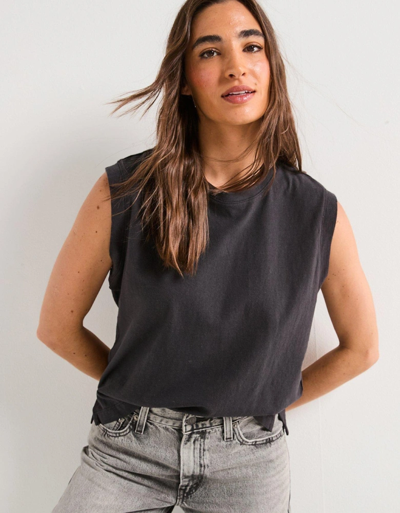 Boxy Tank