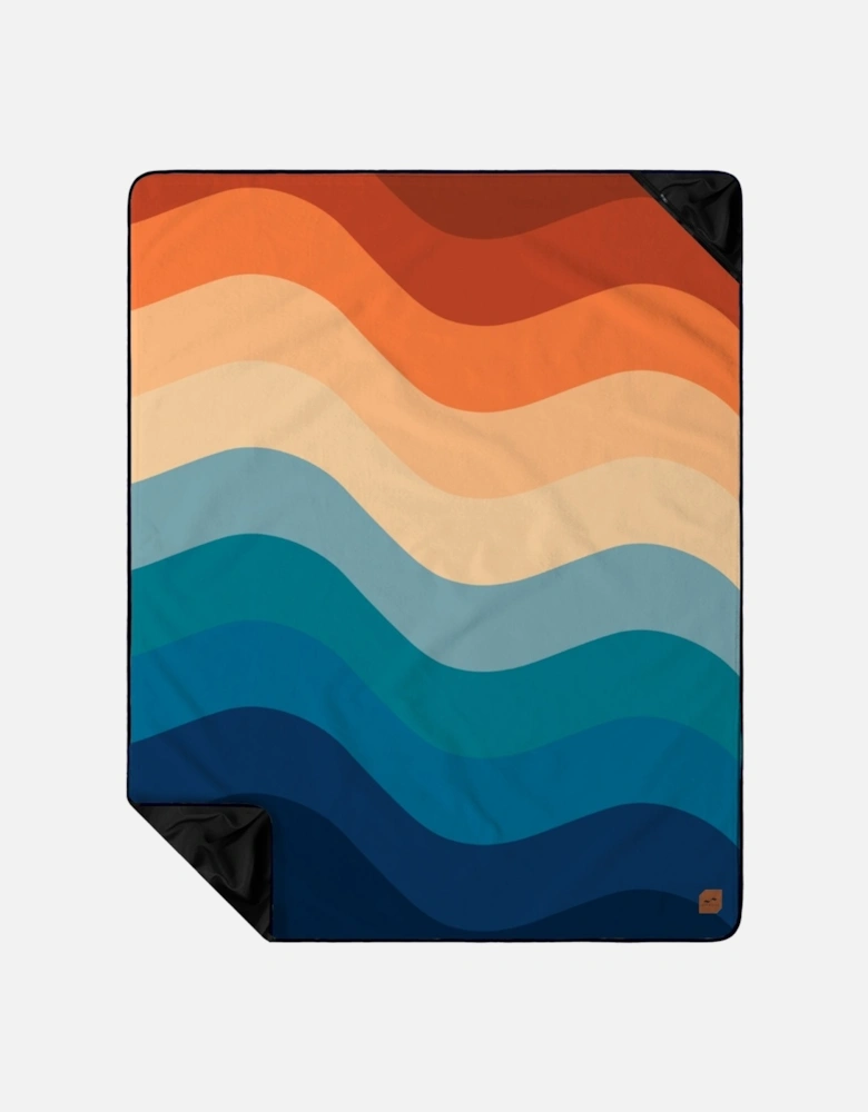Shores Camp Polar Fleece Blanket - Multi