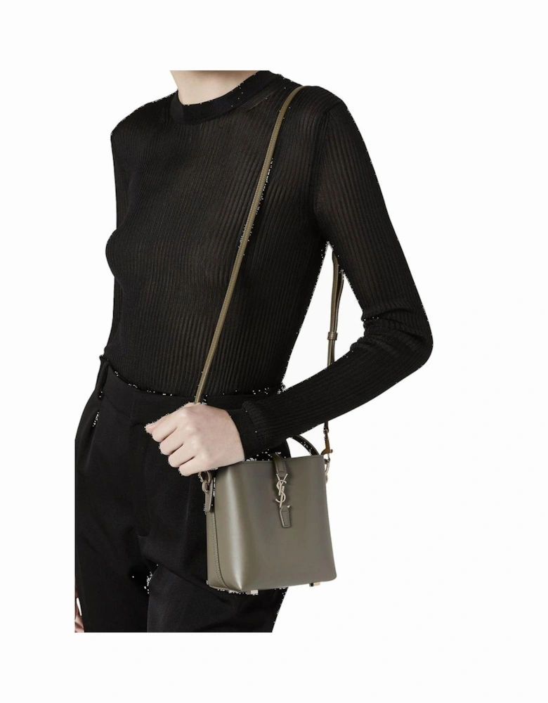 Elegant Leather Handbag with Top Handle and Adjustable Shoulder Strap
