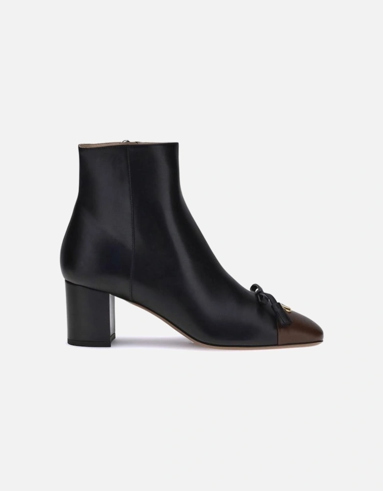 Valet Du Roi Bootie with VLogo and Tassel Bow Women - Black