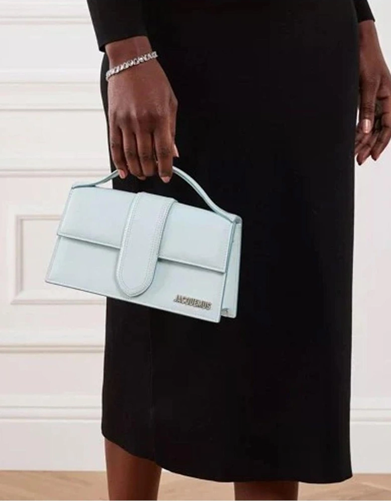 Elegant Structured Handbag with Top Handle for Everyday Essentials