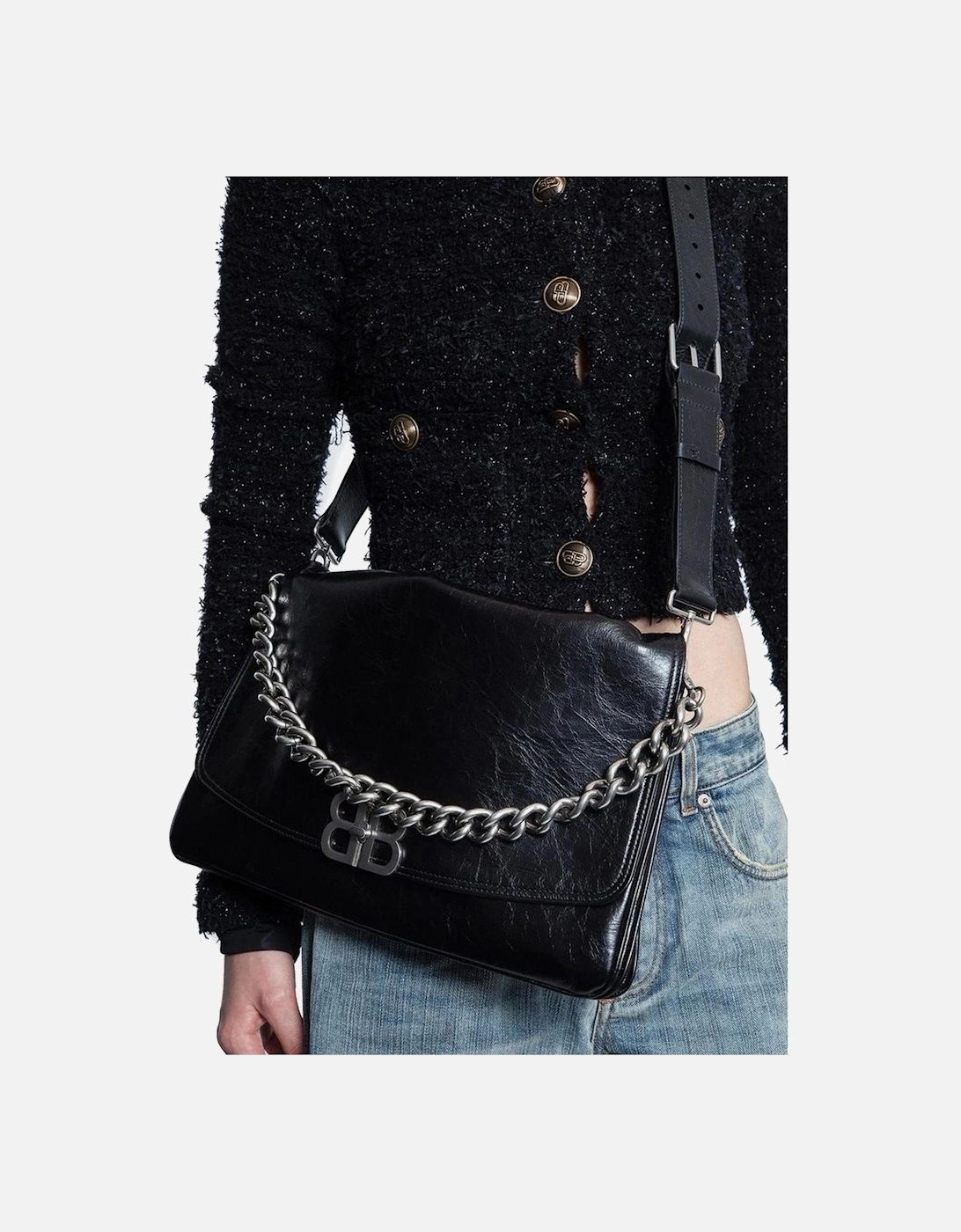 Elegant Shoulder Bag with Chain Strap and Unique Clasp Women - Black