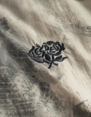 Thumbnail 4 of 4