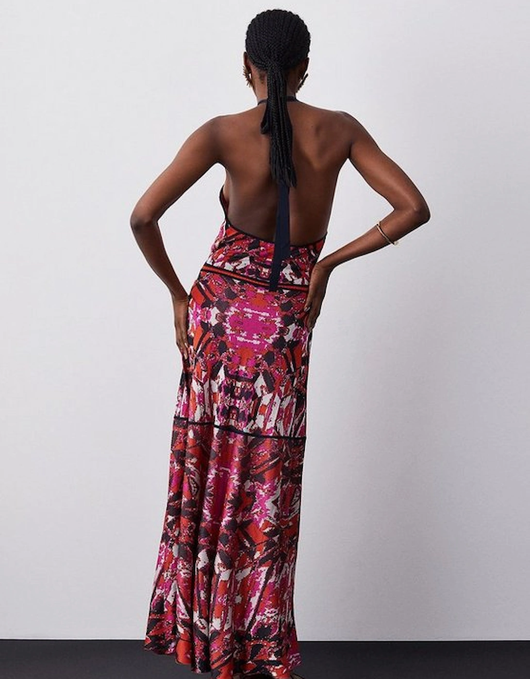 Slinky Knit Contrast Piping Halter Neck Maxi Dress