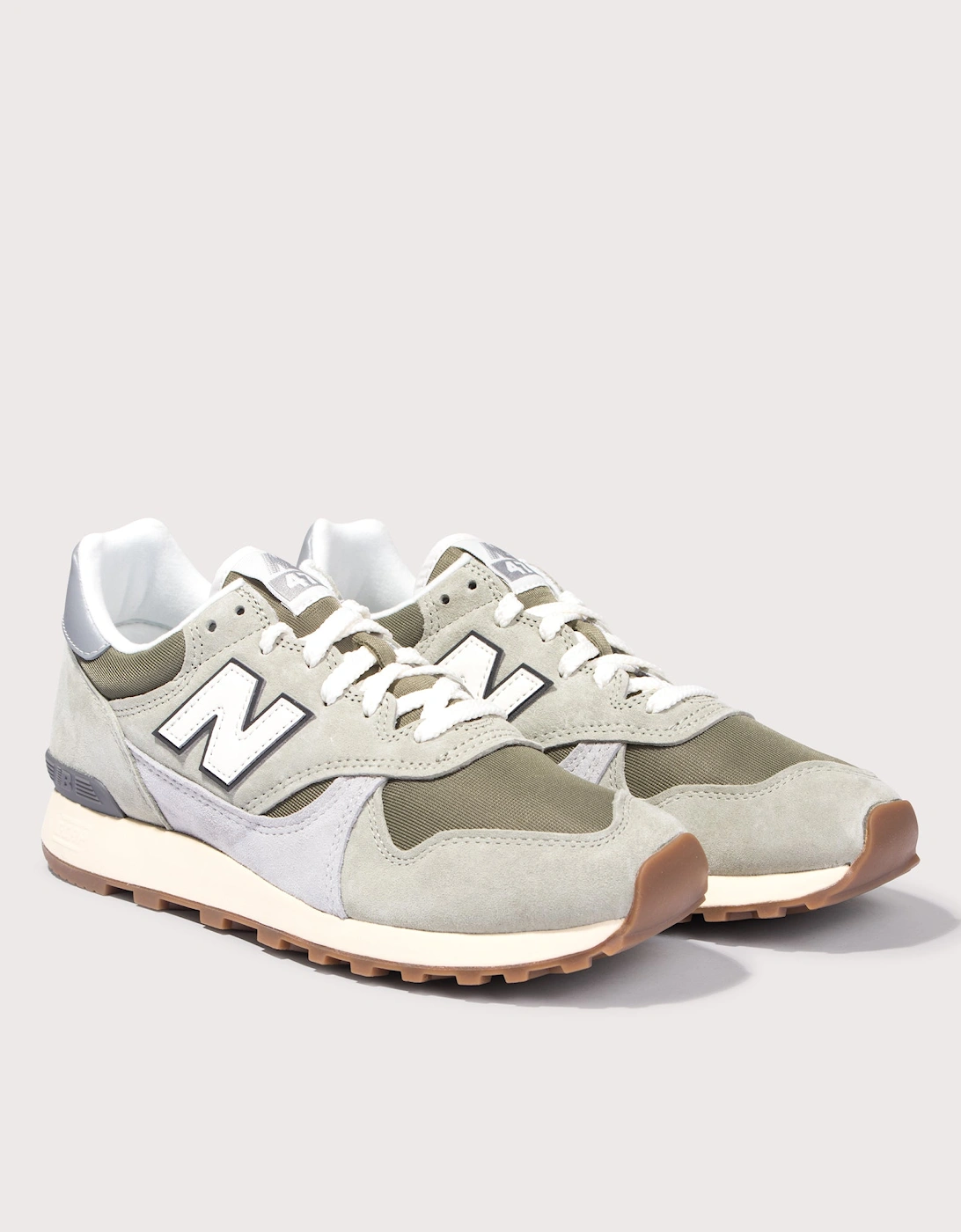 475 Sneakers