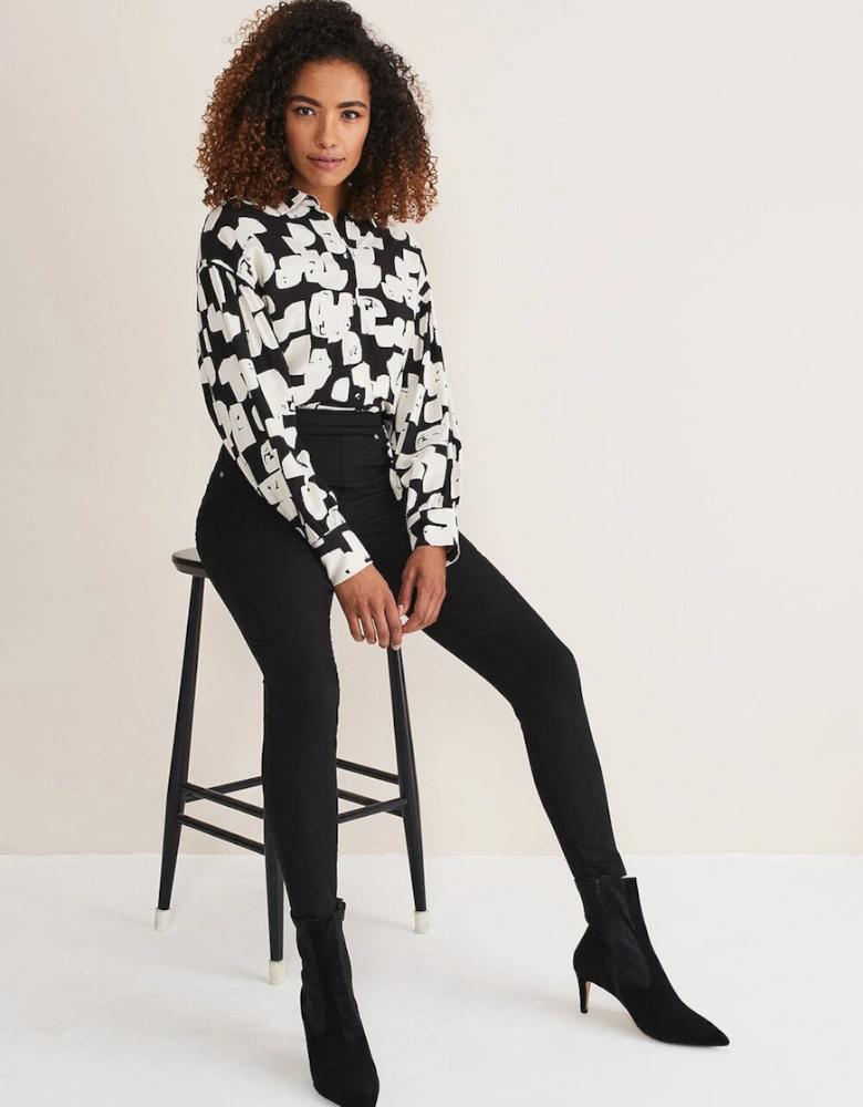 Eliza Jegging Short