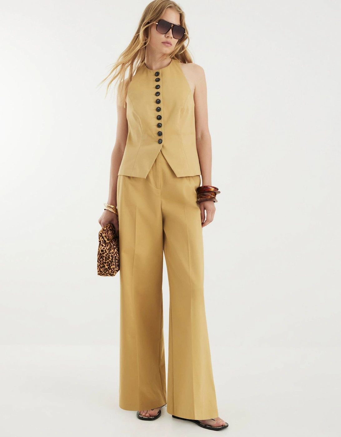 Clean Wide Trouser - Beige