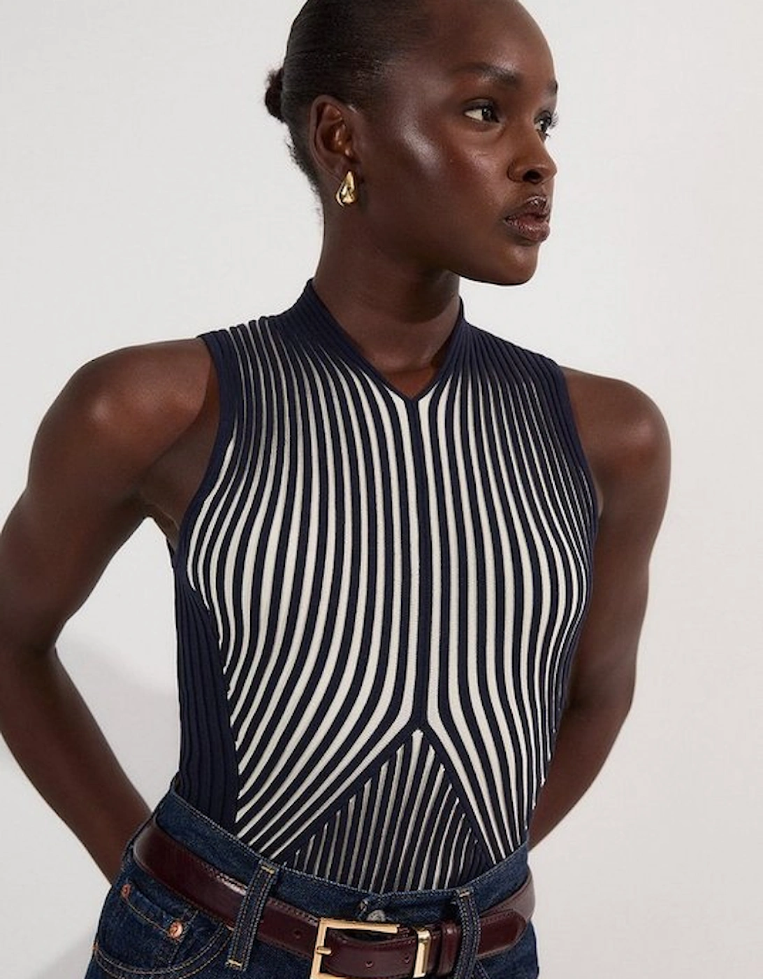 Stripe Fitted Sleeveless Knitted Top