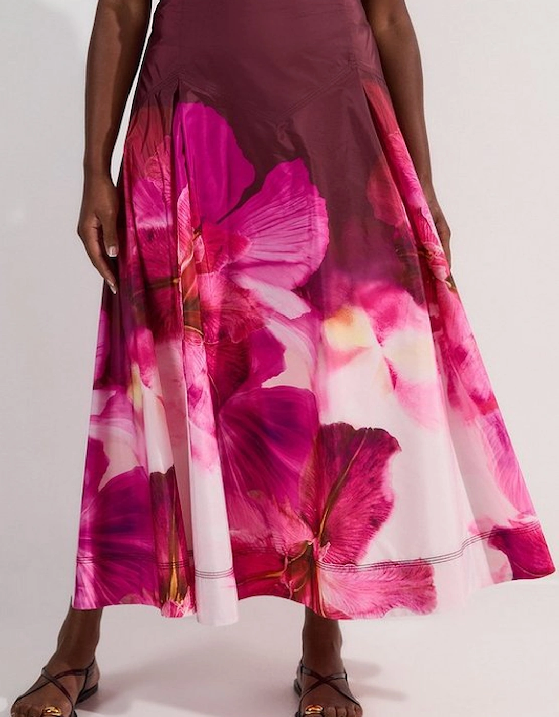 Plus Size Placed Floral Taffeta Woven Maxi Skirt