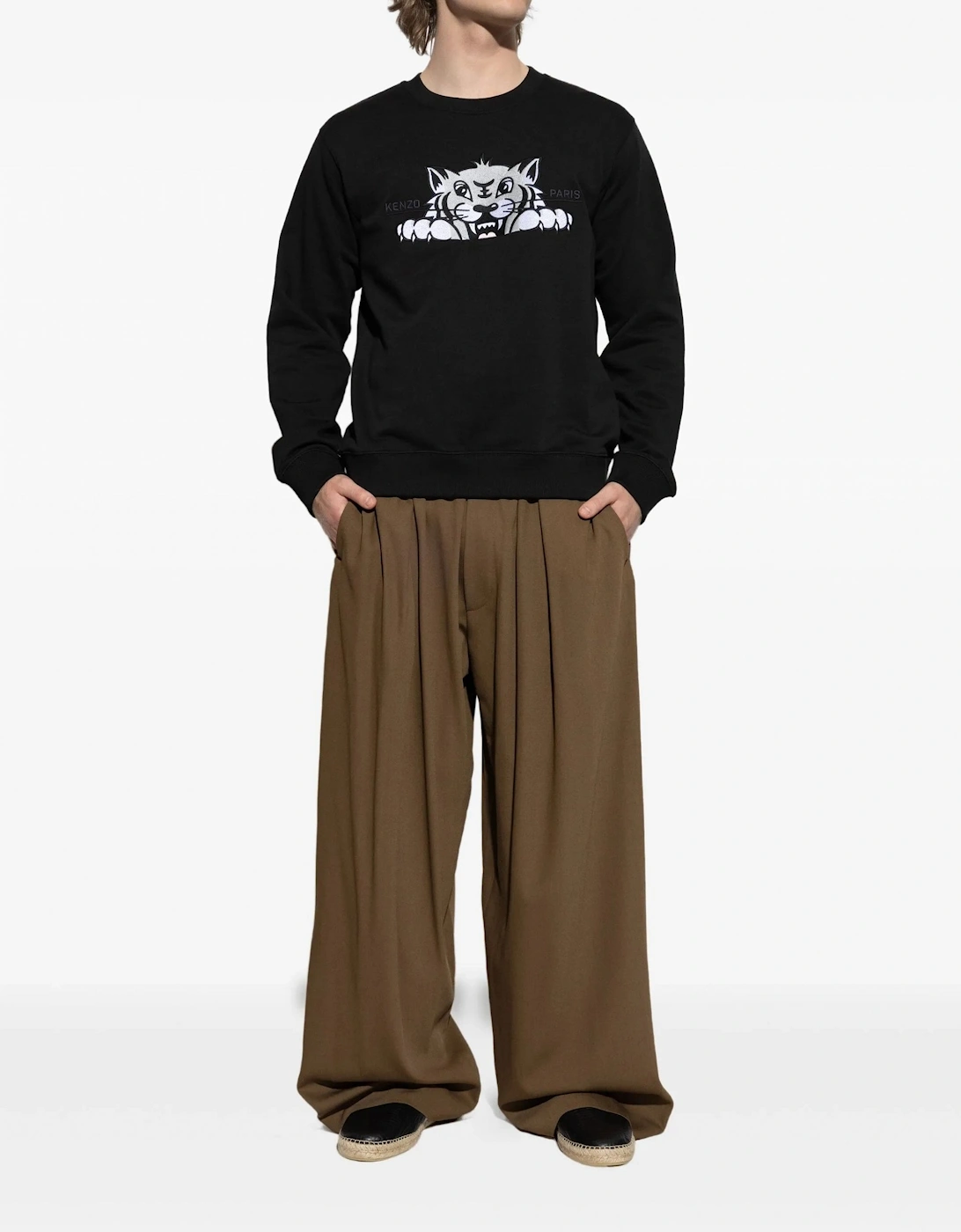 Happy Tiger Embroidered Slim Sweatshirt Black