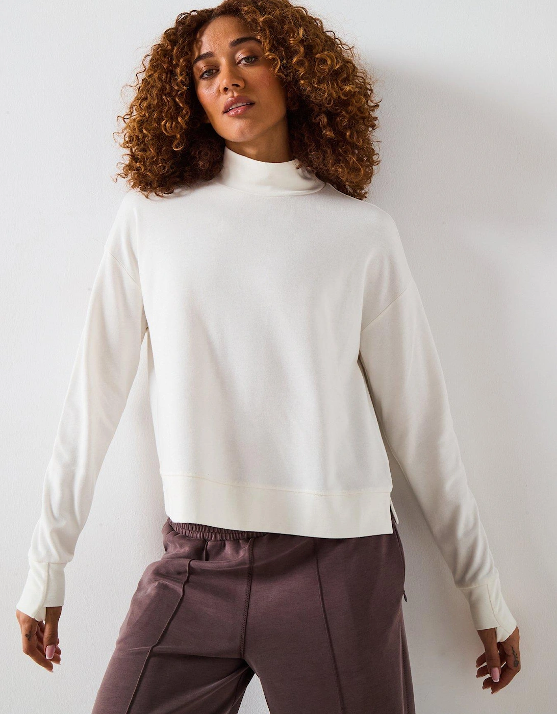 Womens Training After Class Funnel Neck Sweatshirt - White, 2 of 1