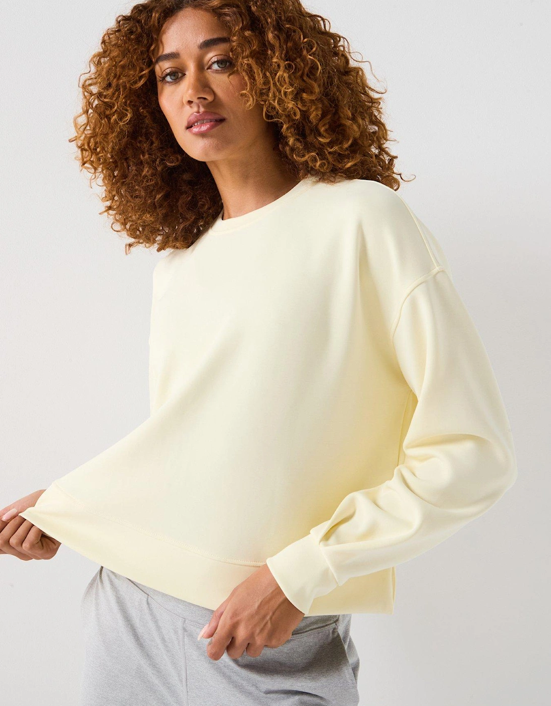 Womens Training Sand Wash Cloudweight Sweatshirt - Yellow, 2 of 1