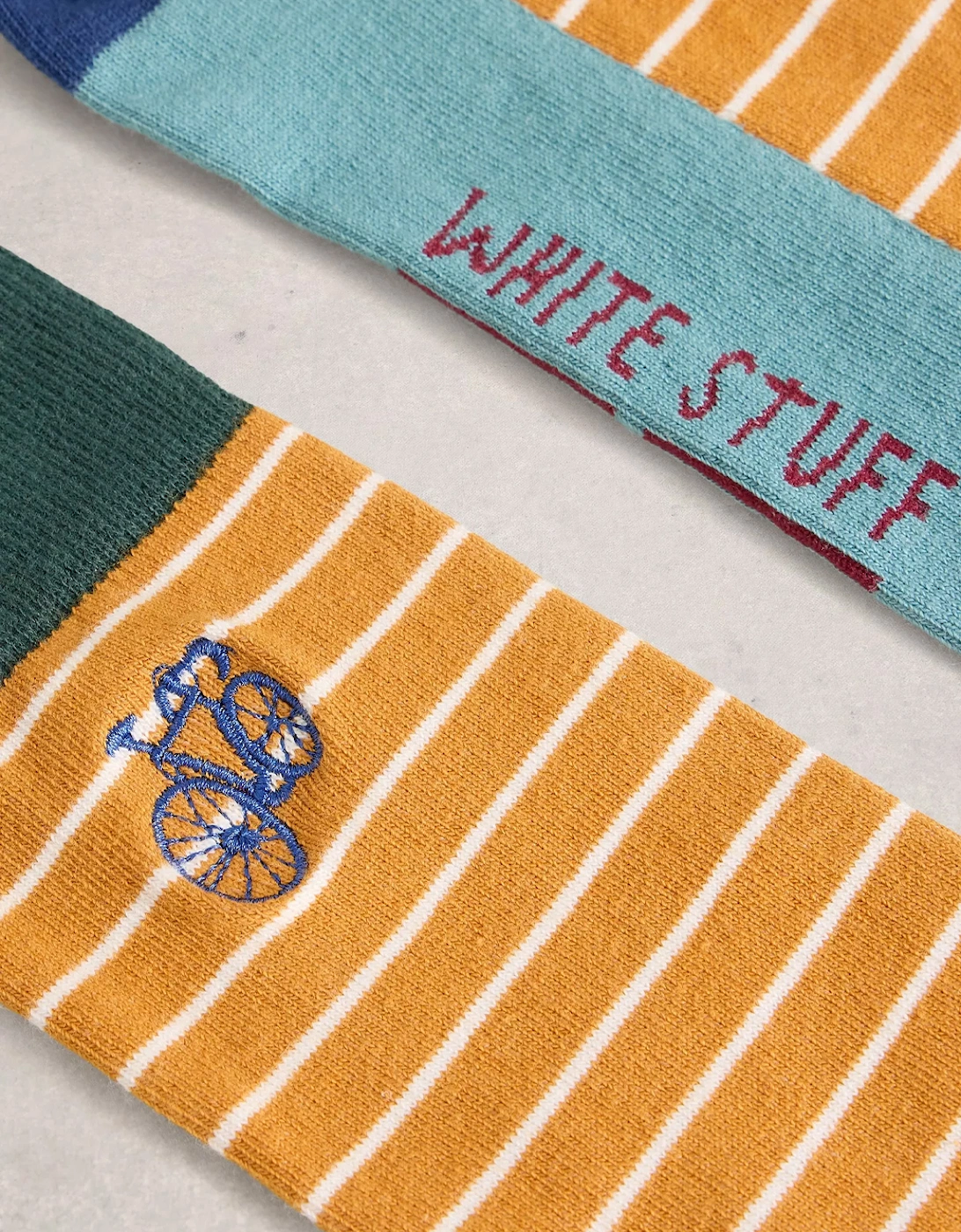 Men's Embroidered Ankle Socks Chart Multi