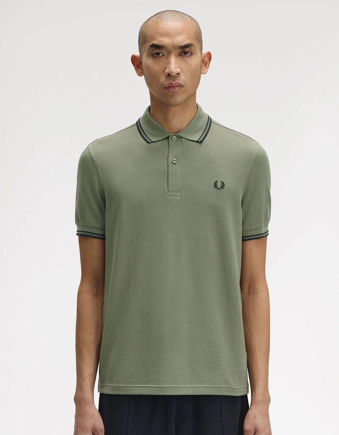 Fred Perry Men's Tan Twin Tipped Signature Polo Shirt - Laurel Wreath Green/Black/Black Z50 - : 38 M