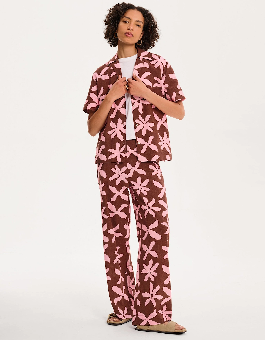 Oaklyn Shirt in Pink and Chocolate Floral Print