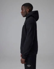Thumbnail 3 of 9