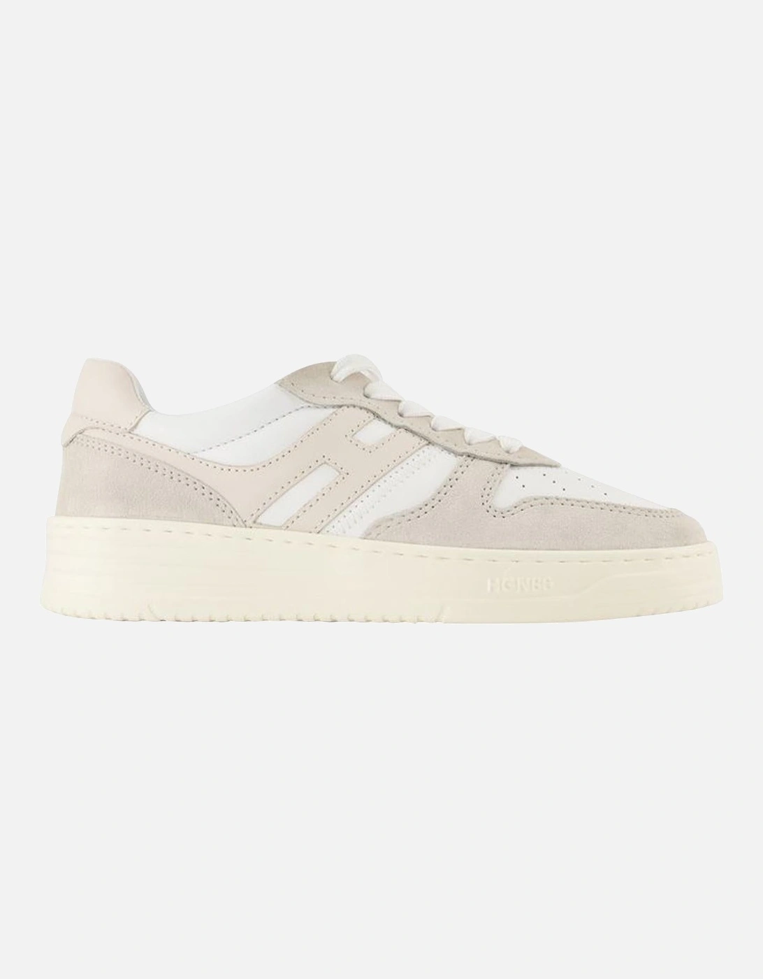 Comfortable Lace-Up Footwear for Everyday Activities